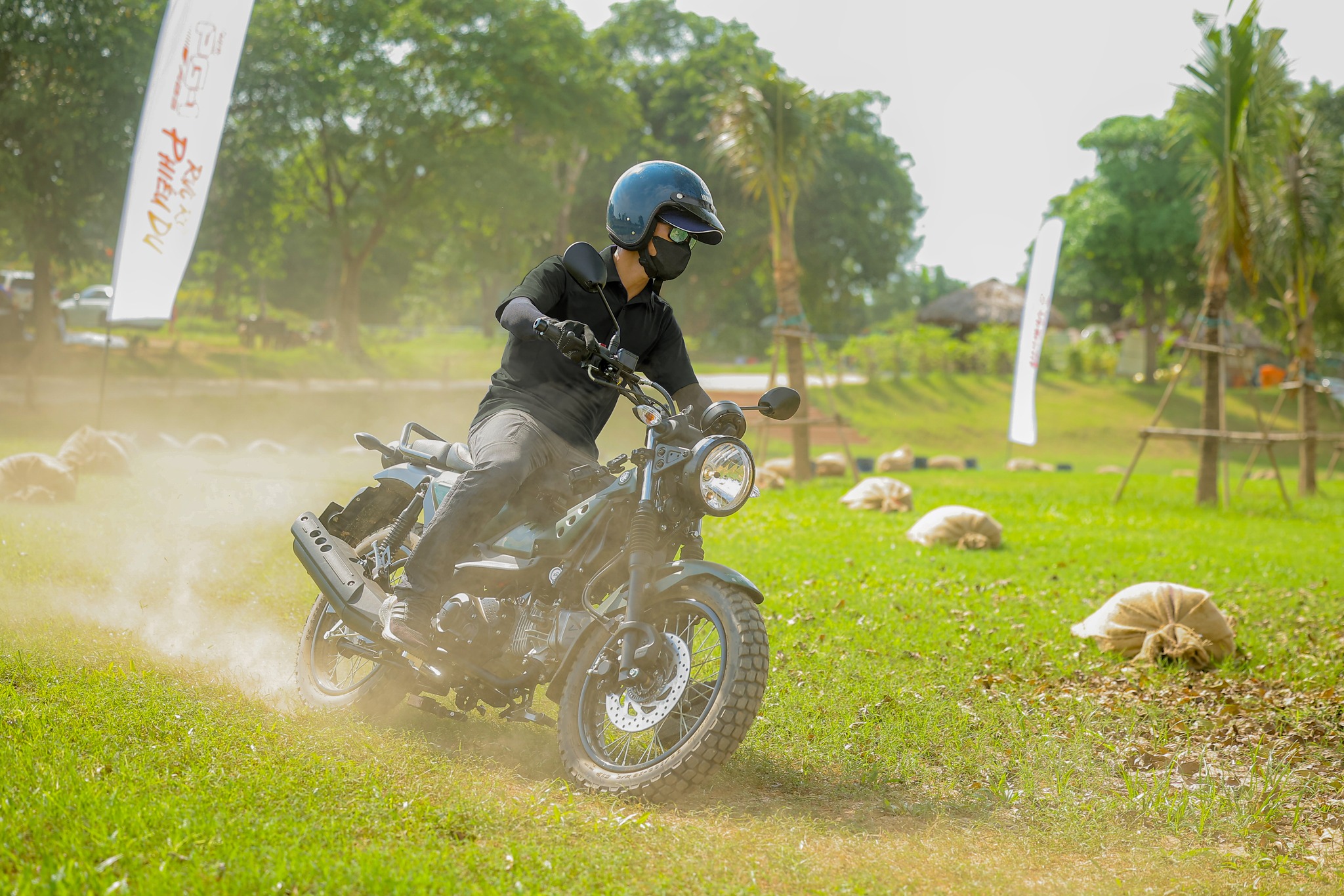 Xe Yamaha PG-1 lốp bán địa hình