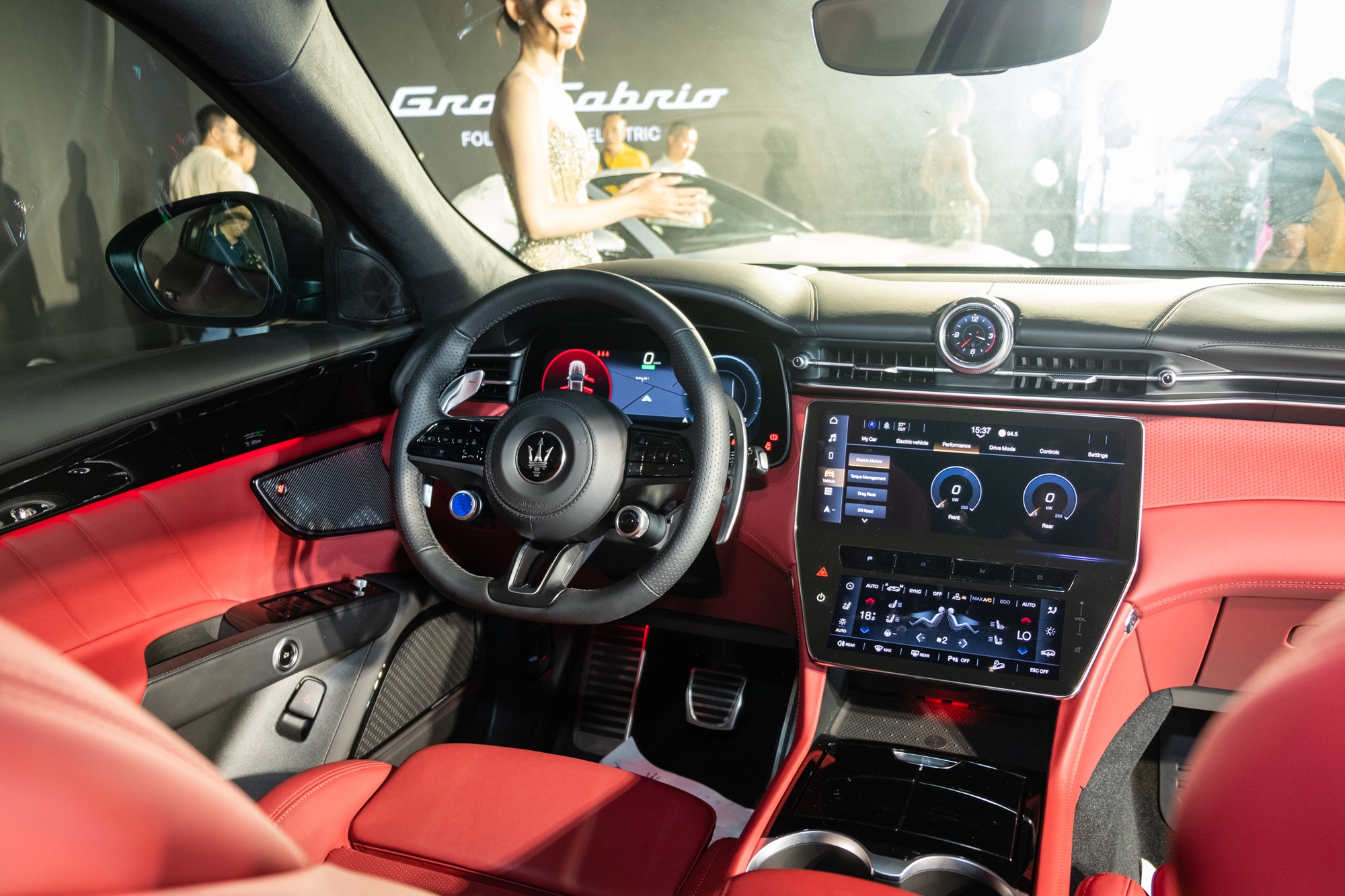 Nội thất Maserati Grecale sử dụng vật liệu nylon tái chế Nội thất xe với các chi tiết thân thiện môi trường