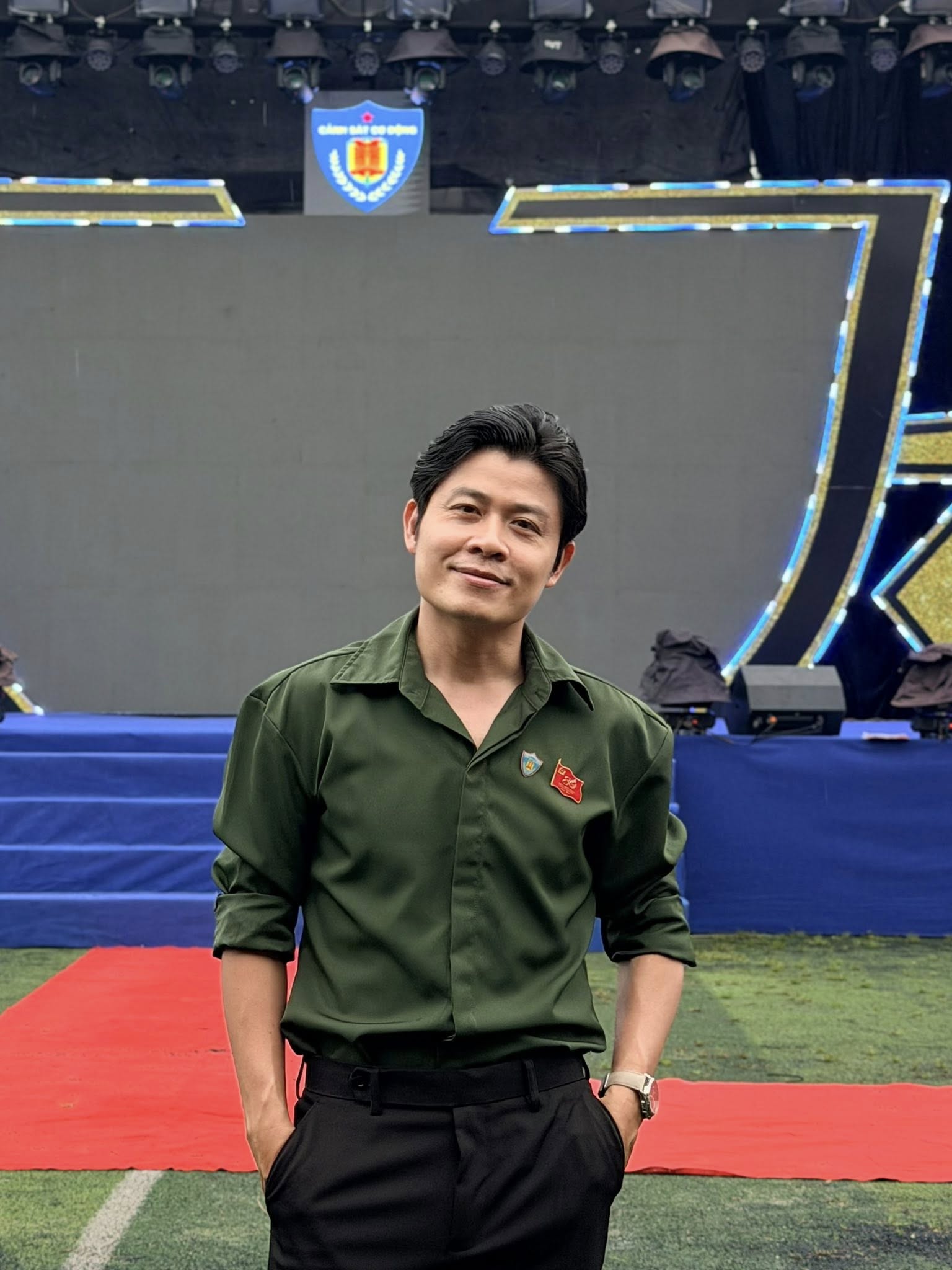 Nhạc sĩ Nguyễn Văn Chung được yêu mến Hình ảnh nam nhạc sĩ trong hoạt động giao lưu