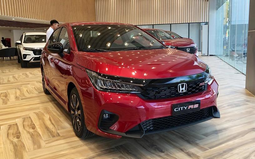 Khoảng sáng gầm của 3 mẫu xe sedan hạng B Khoảng sáng gầm Slavia cao hơn City và Vios