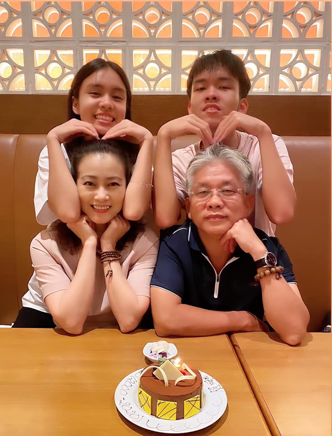 Gia đình đầm ấm của NSƯT Tuyết Thu