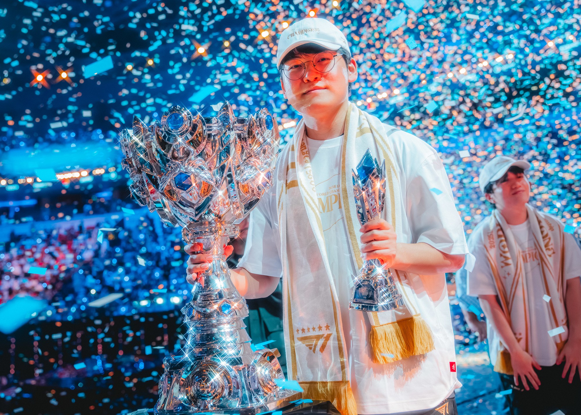 Gumayusi đã đạt FMVP và chức vô địch CKTG 2025 nhưng vị tướng 'tủ' Jhin lại không được sử dụng.