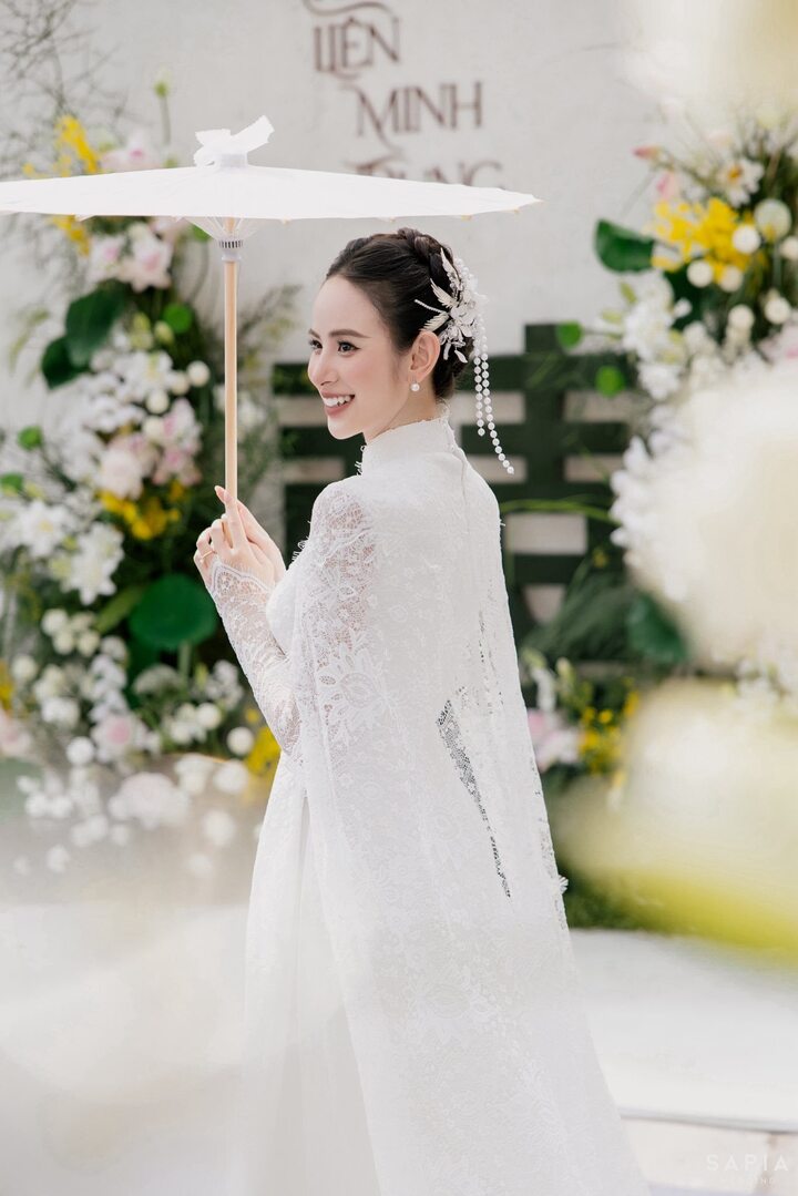 Lễ ăn hỏi tại quê nhà cô dâu