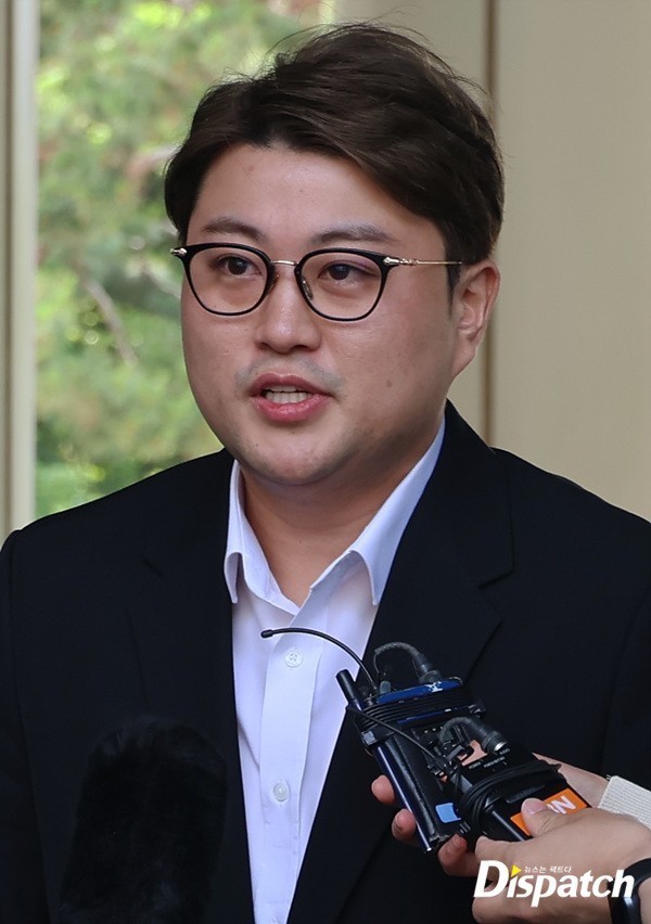 Chấn động tin nam ca sĩ 9X nghi bị uy hiếp trong tù, phải chuyển nóng gần 550 triệu cho quản giáo trại giam?- Ảnh 2. Kim Ho Joong thi hành bản án vì vi phạm Luật giao thông