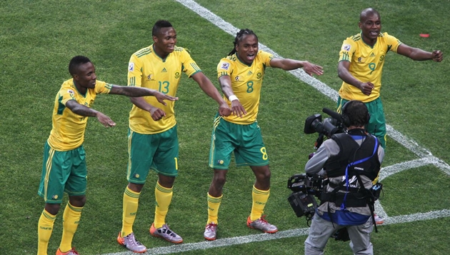 Nam Phi là đất nước châu Phi đầu tiên đăng cai World Cup. Nam Phi tổ chức World Cup